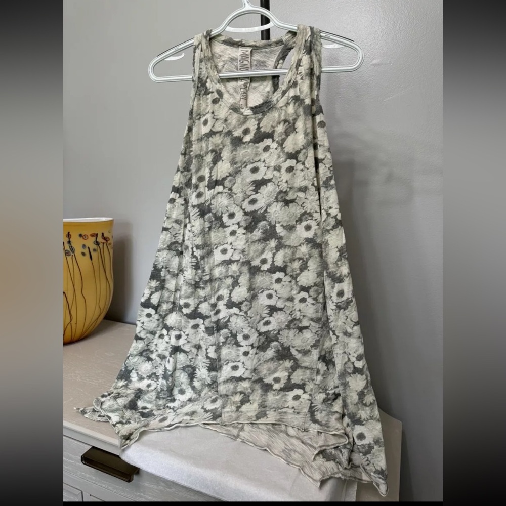 NWT Magnolia Pearl  COTTON Paz A Line Tank New NEVER Worn Happy Flowers Block